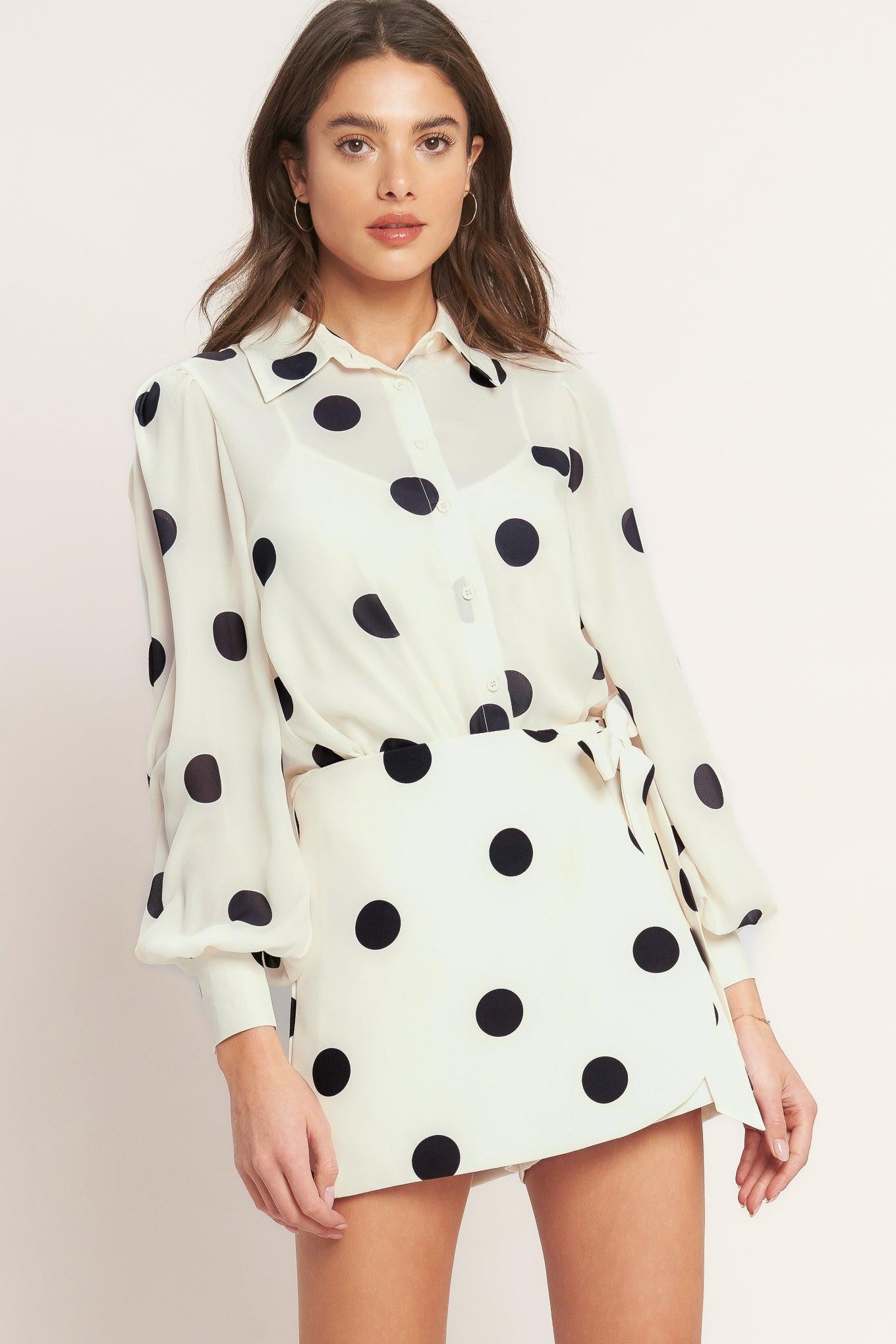 PLAYFUL CONFIDENCE WOVEN SKORT