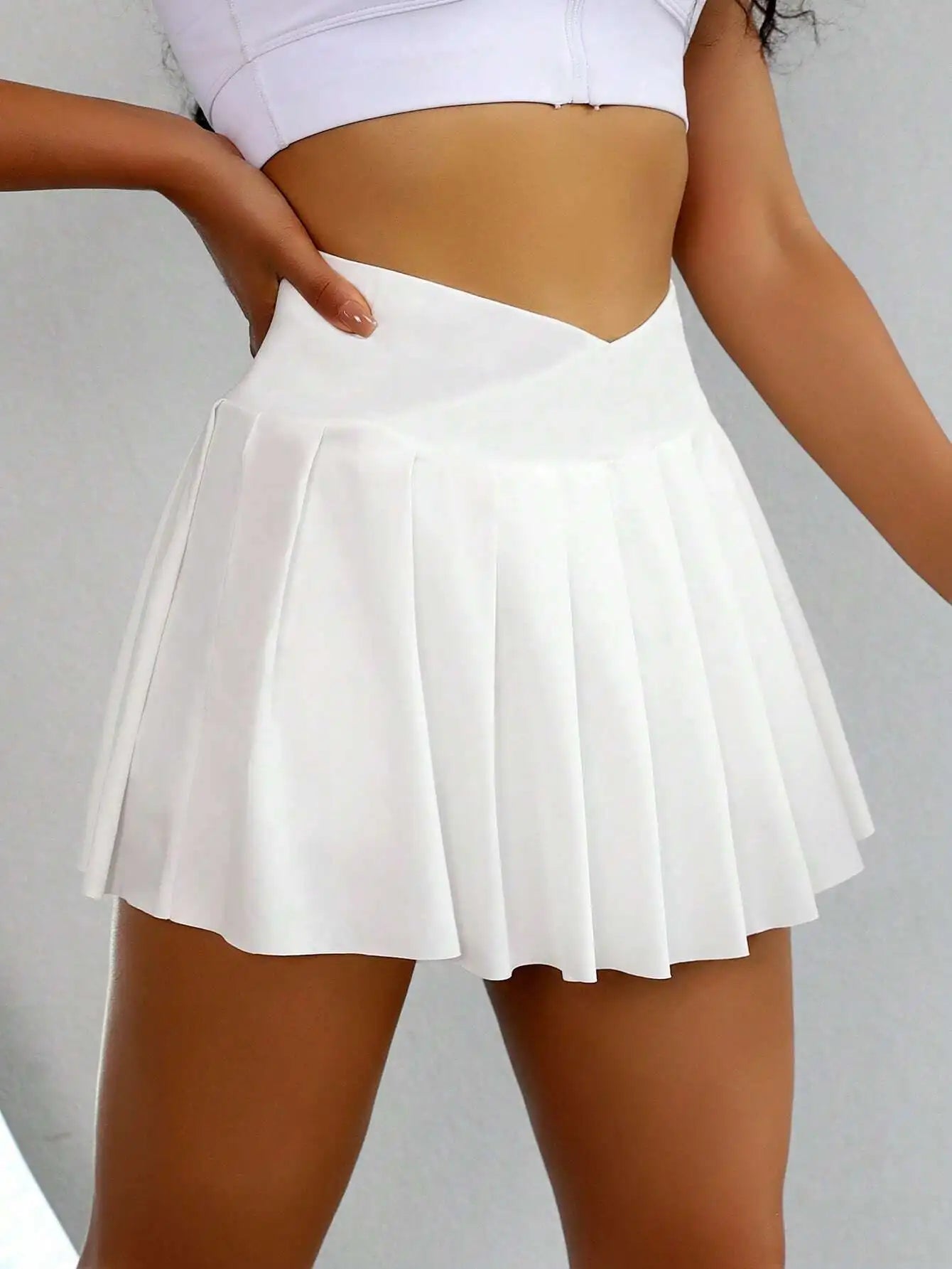Sovereign Charm Wide Waistband Pleated Sports Skort