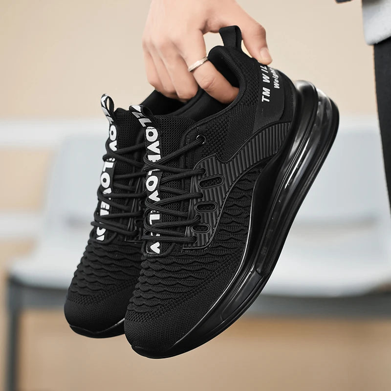 Men's lace-up sports shoes